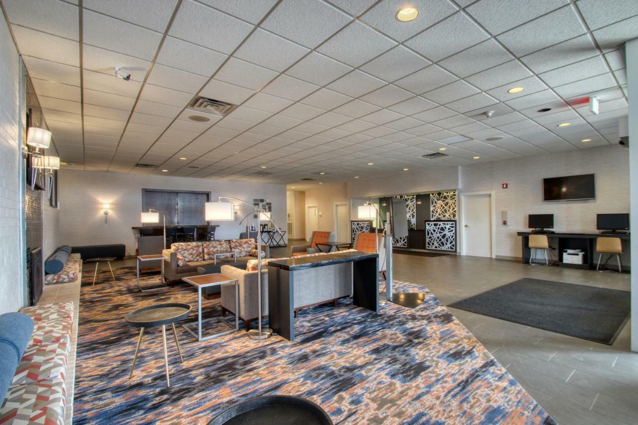 Radisson Hotel And Conference Center Fond Du Lac Buitenkant foto